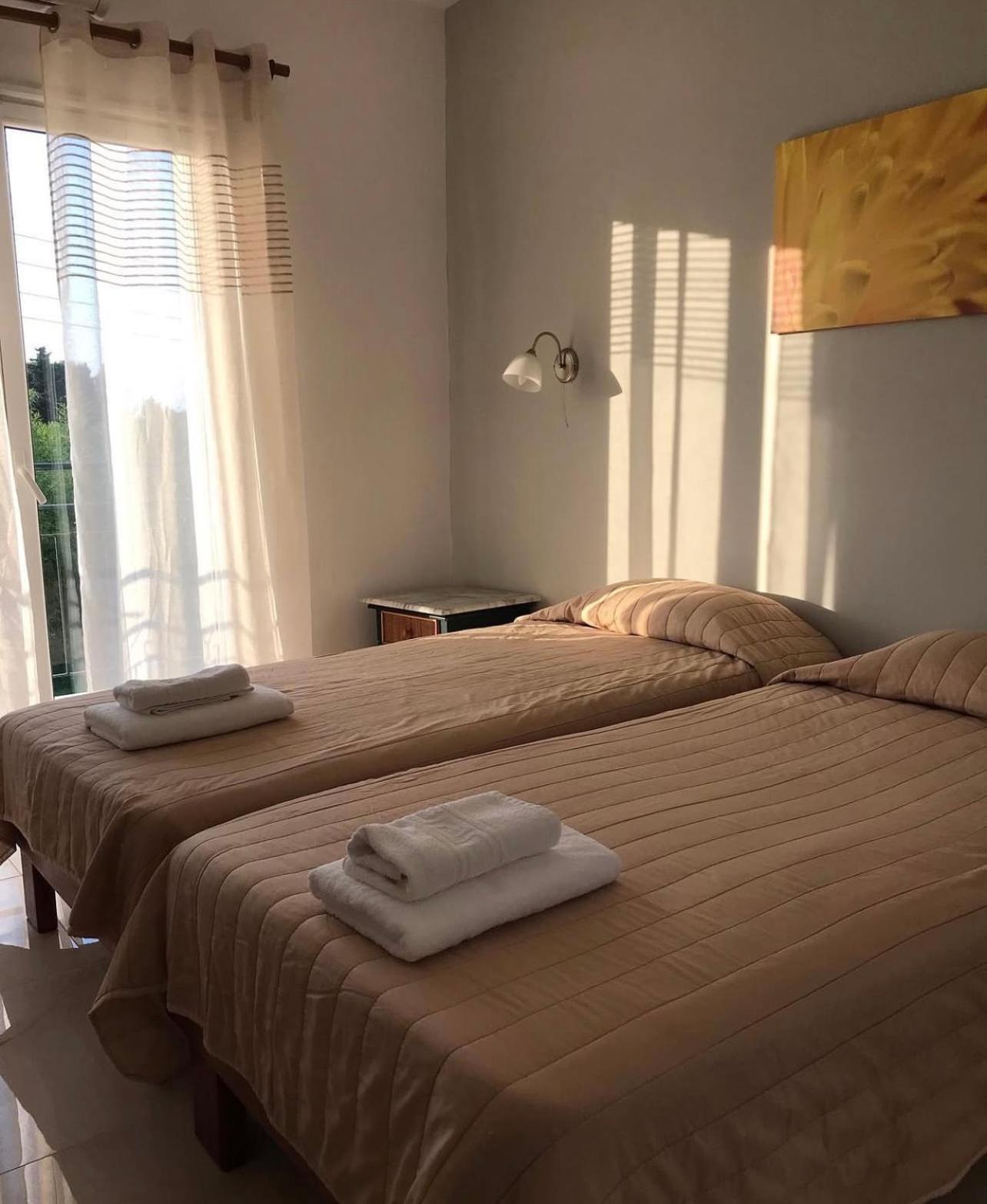 Banos Apartments And Swimming Pool Roda  Bagian luar foto